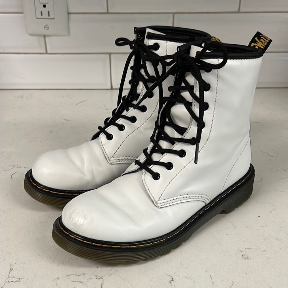 Dr. Martens 1460 SOFT LEATHER LACE UP BOOTS White with Black Details Youth 6